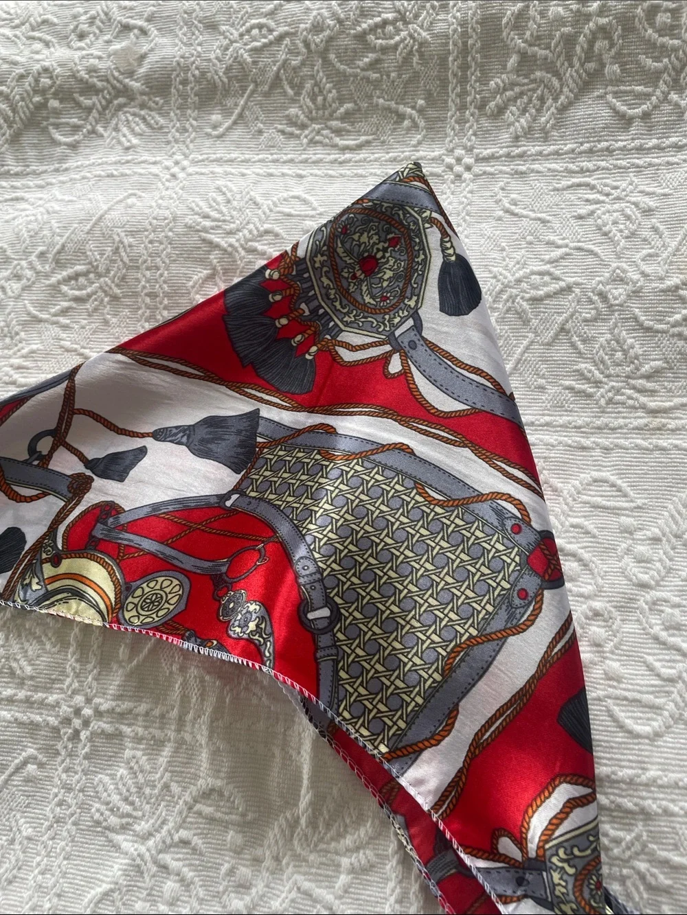 Scarf Satin Feel Red & White Equestrian Print Scarf 19 x 19 new with tags